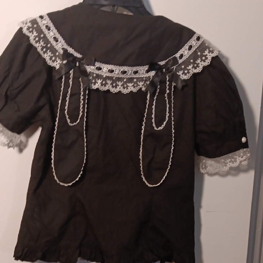 Elegant Black Lace Button Down Shirt - Picture 4 of 6